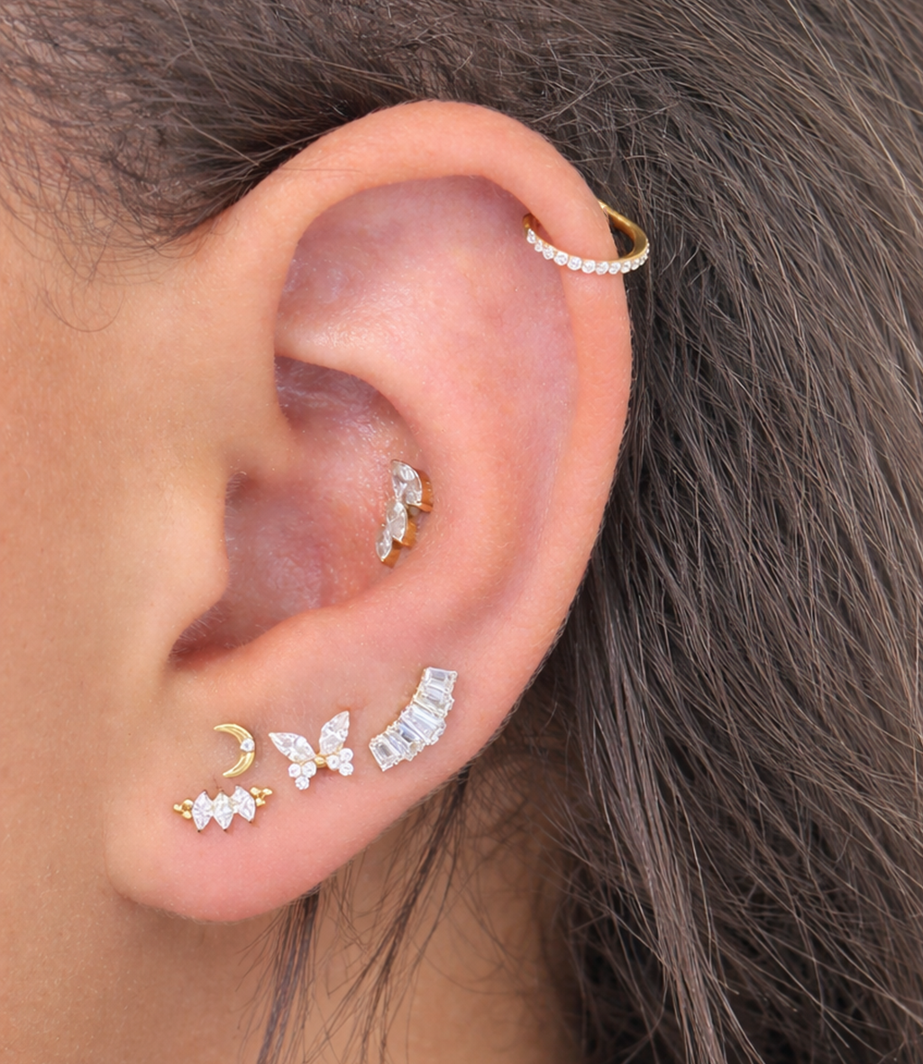 Bague en titane piercing avec cristaux - Sylvana