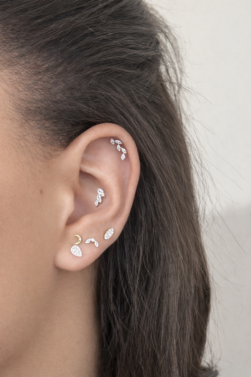 Titanium Piercing with Crystal Leaves - Demi